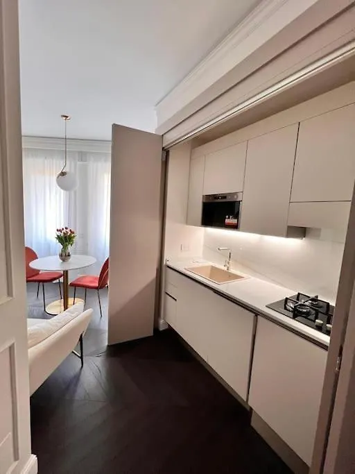 Elegante Appartamento In Zona Tortona-Solari Milaan